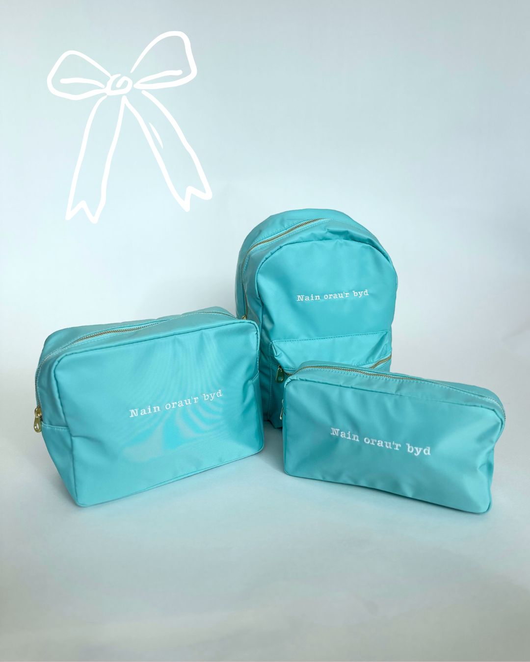 Mini backpack a cwdyn wedi'i personoli | Personalised mini backpack and pouch