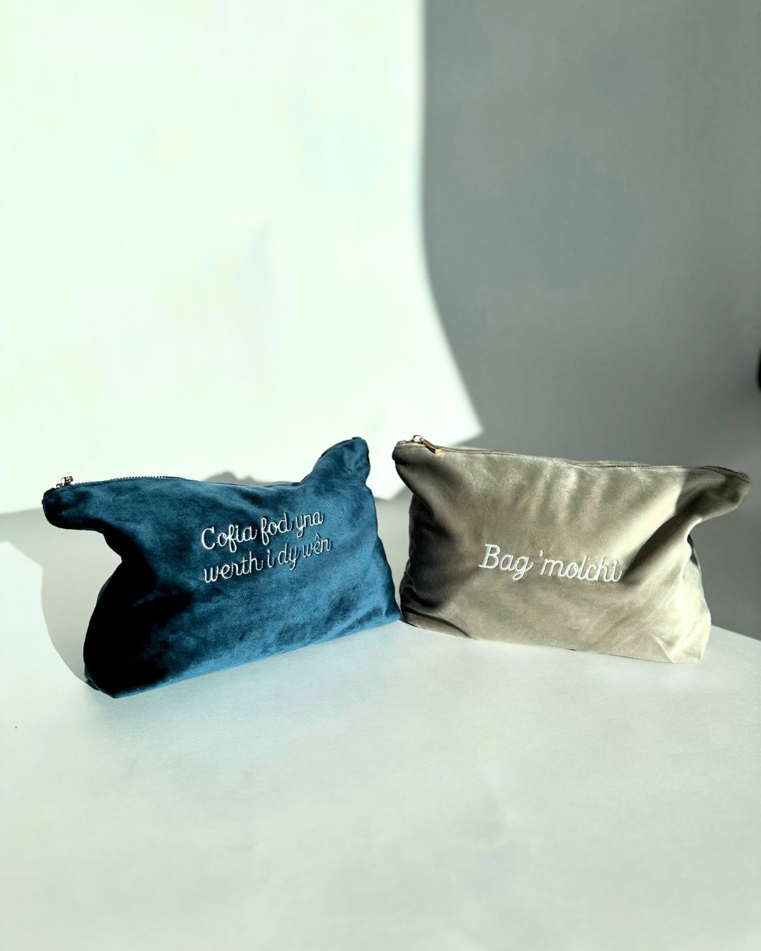 Cwdyn velvet wedi'i personoli | Personalised velvet pouch