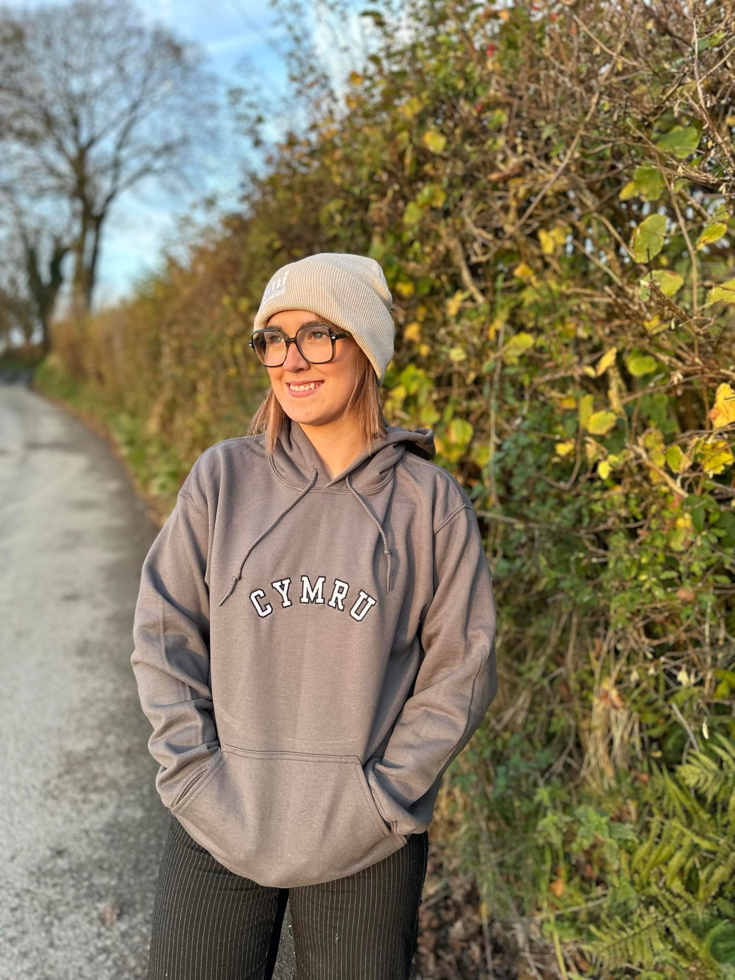 Hwdi CYMRU varsity Hoody