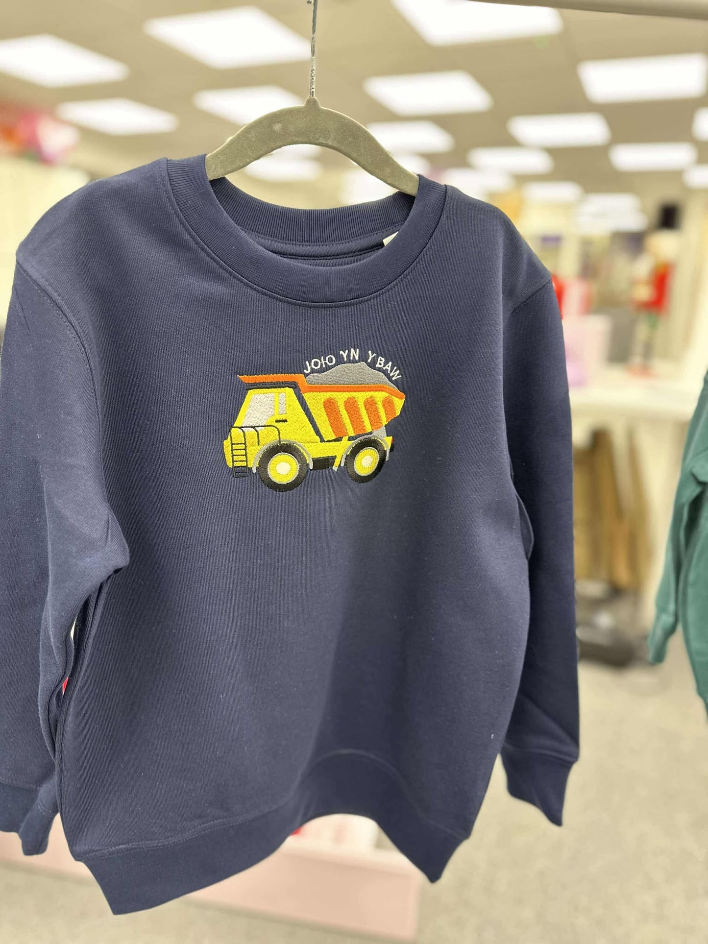 Siwmper 'Joio yn y baw' Sweatshirt