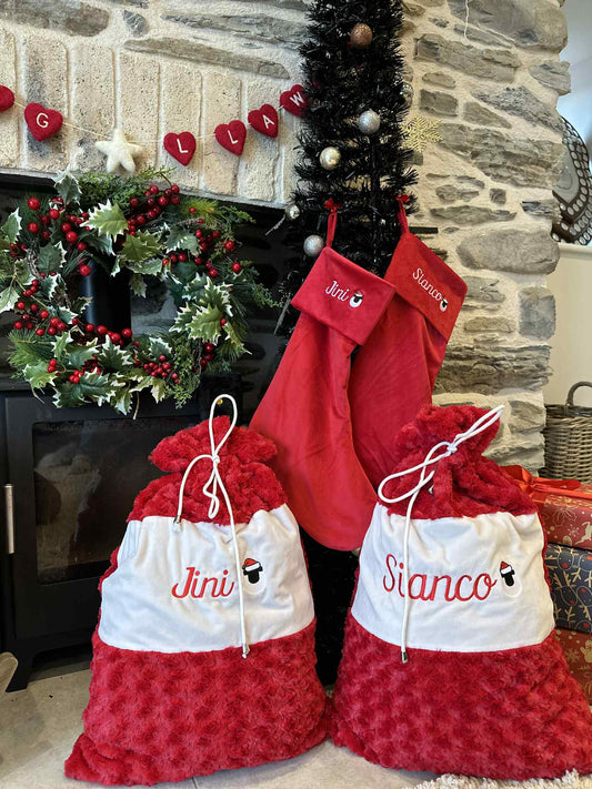 EMBROIDERY Sachau a Sanau Nadolig/Christmas Sacks and stockings