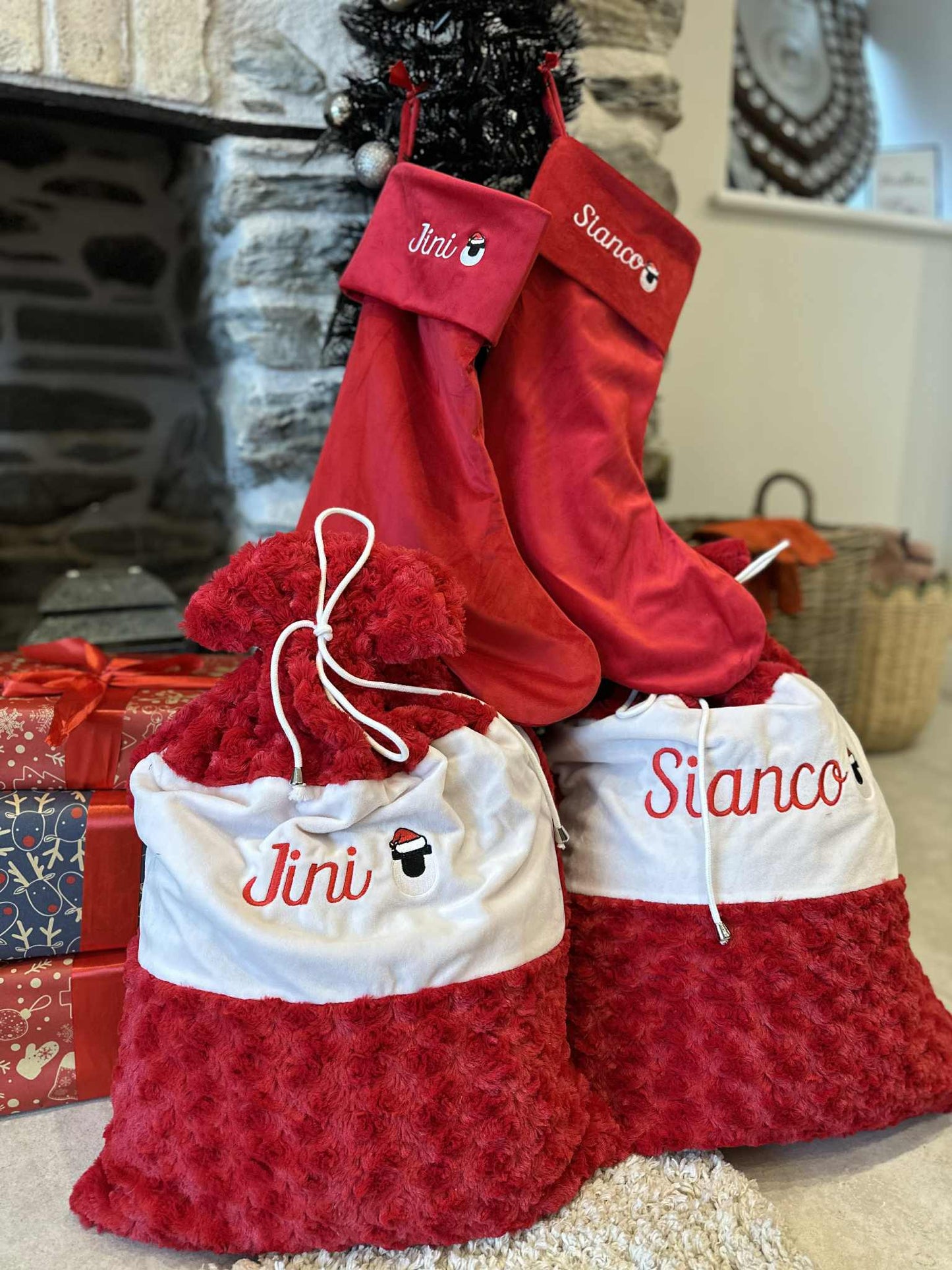 EMBROIDERY Sachau a Sanau Nadolig/Christmas Sacks and stockings