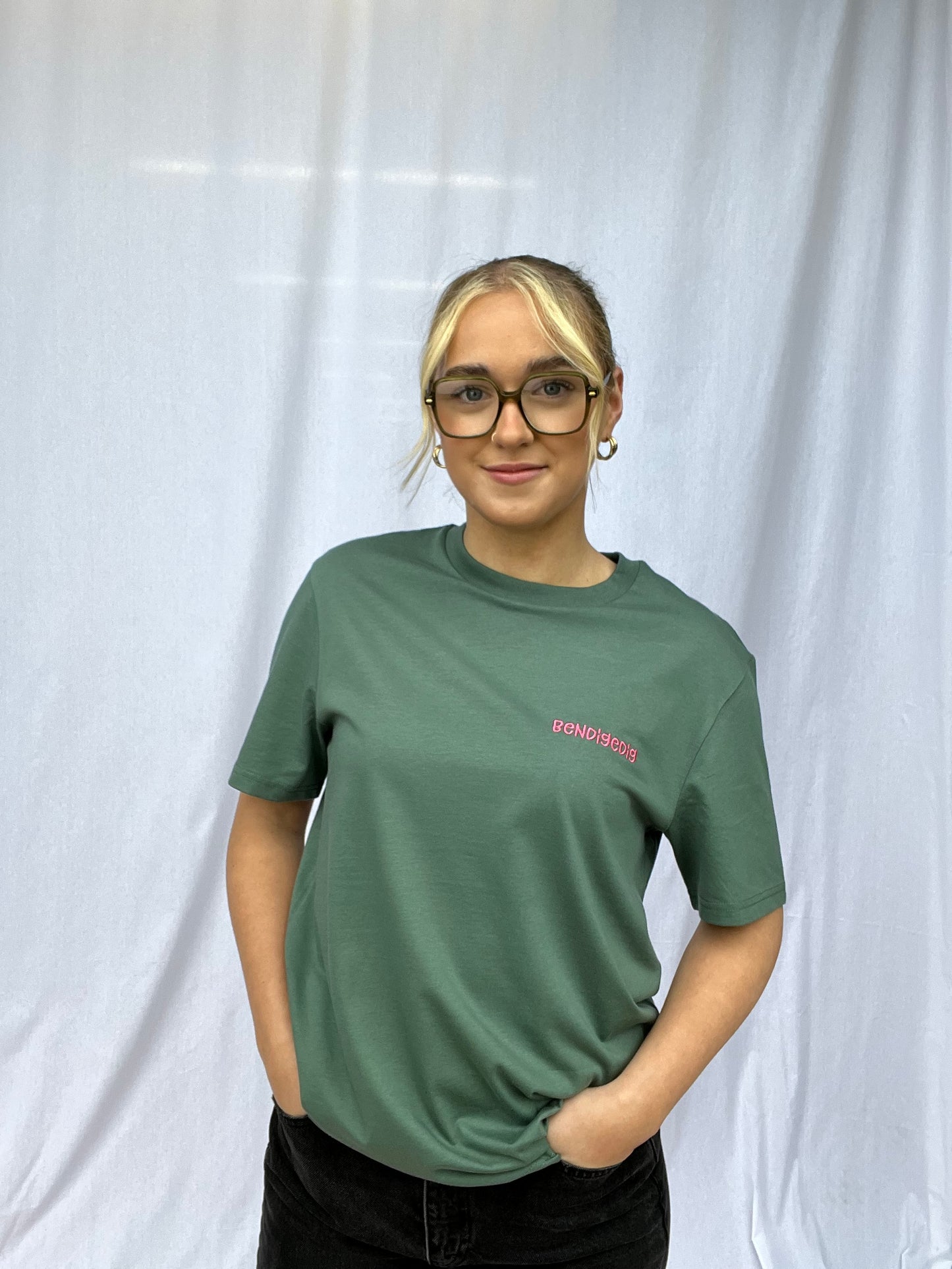 Bendigedig ani-bendod tee