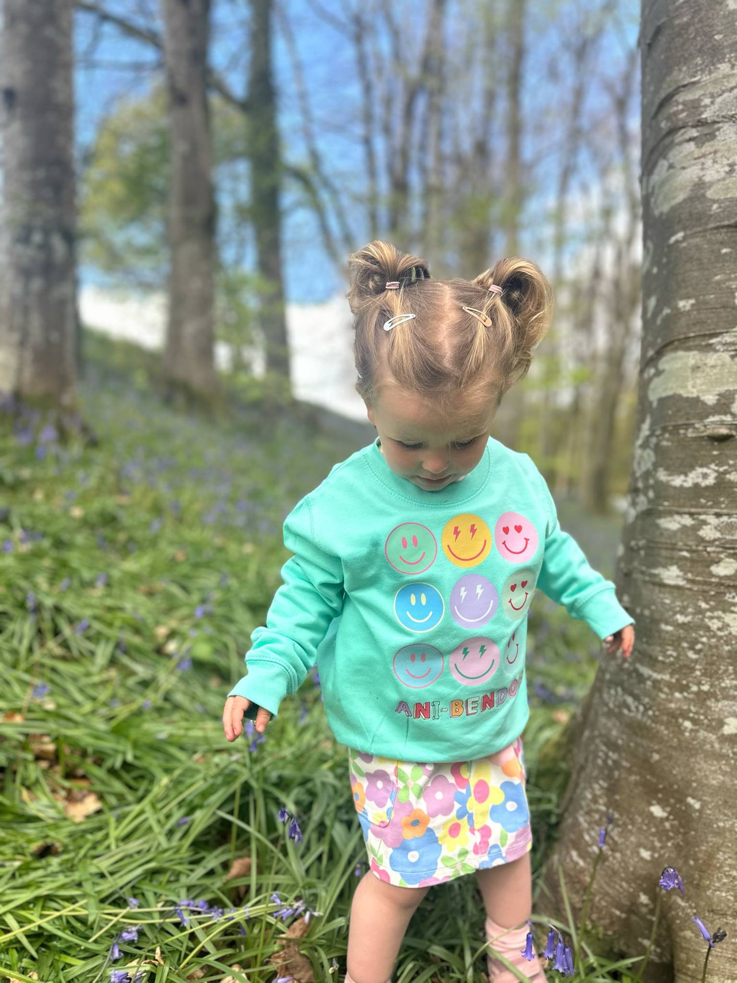 Siwmper wynebau hapus | Smiley faces sweatshirt