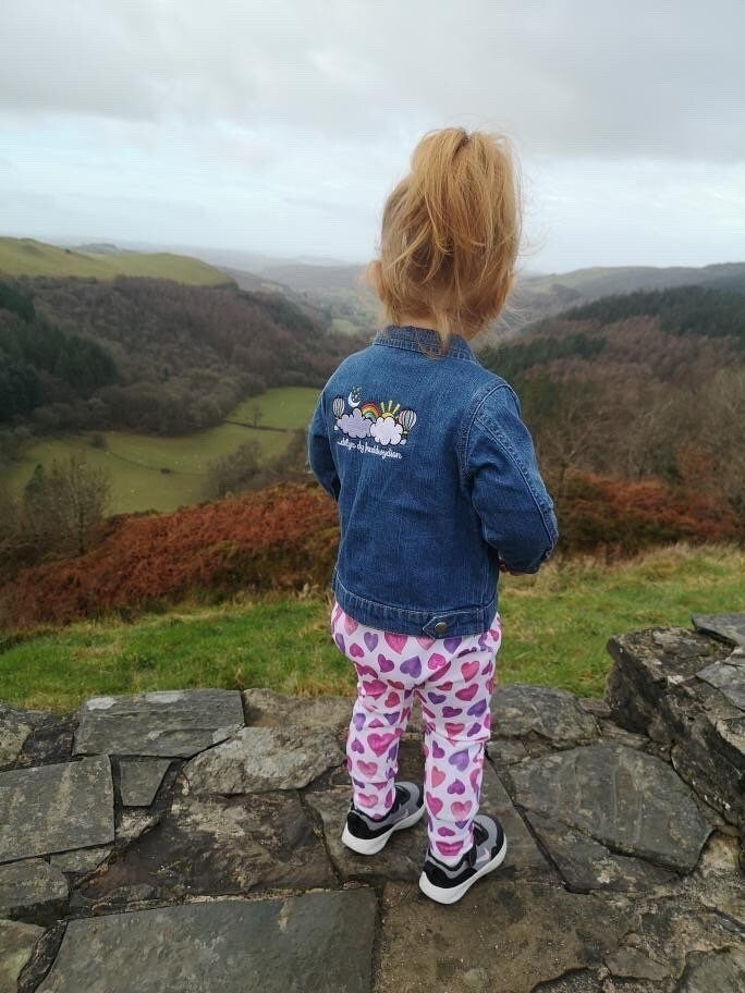 Denim Jacket- 'Dilyn dy freuddwydion' ani-bendod