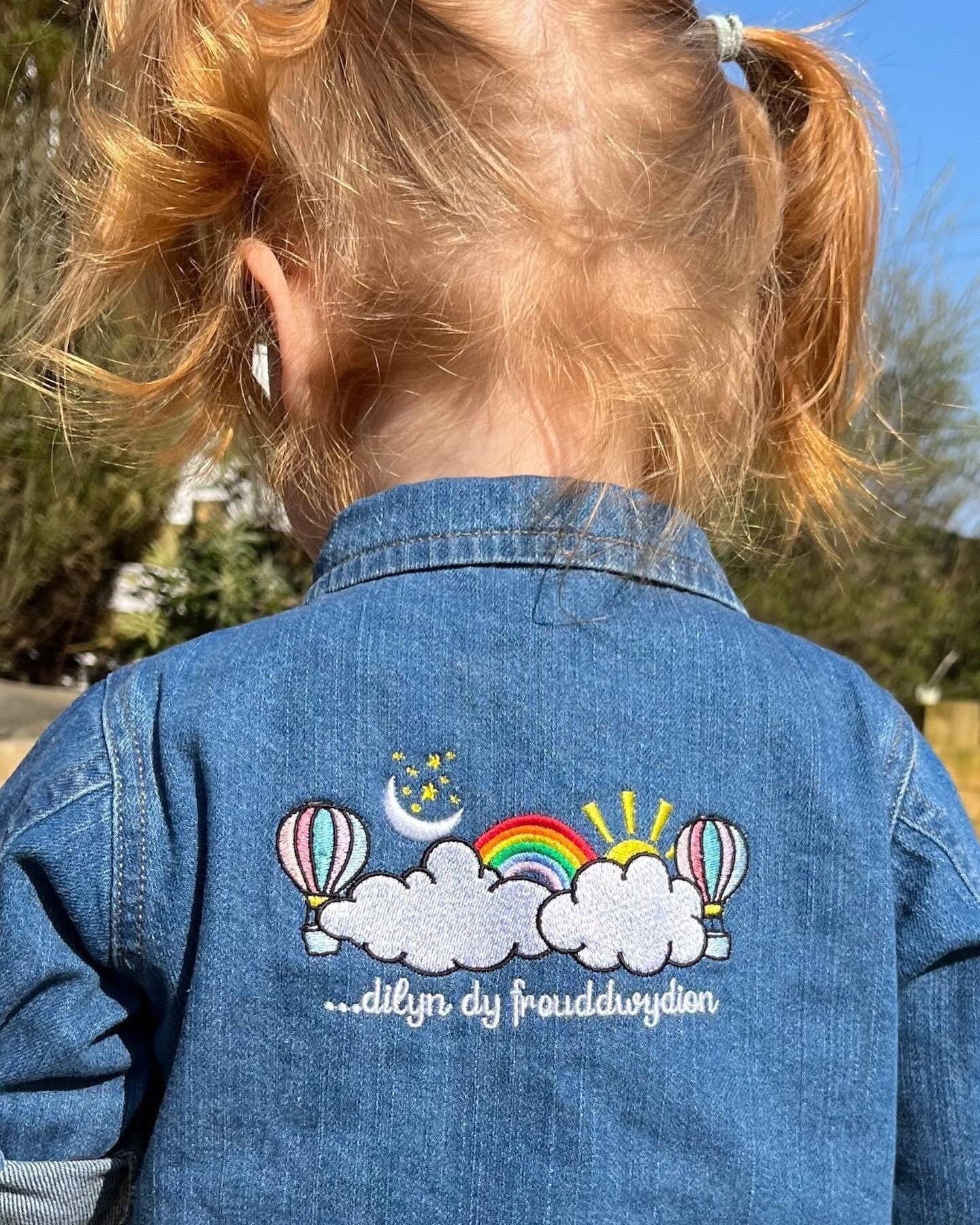 Denim Jacket- 'Dilyn dy freuddwydion' ani-bendod
