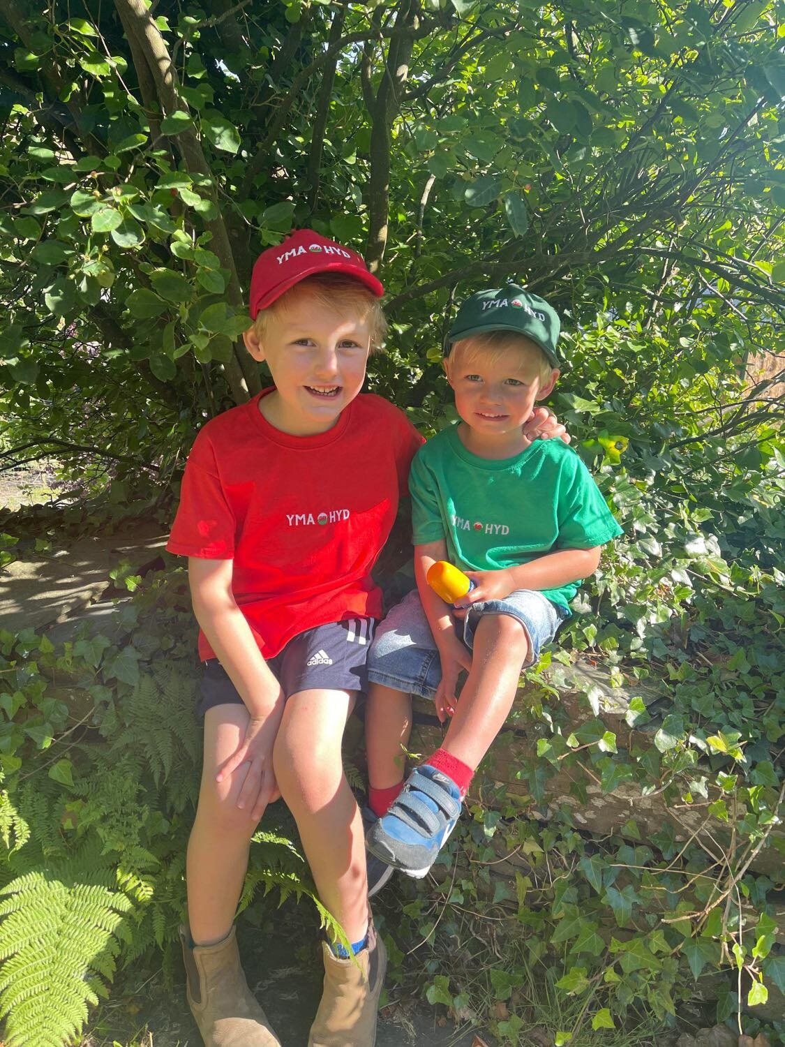 Tshirts-Plant a babis- Yma o hyd- Kids and babies- ani-bendod