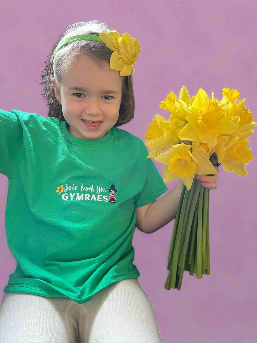 GWYRDD/GREEN Crysau T- Joio/caru bod yn Gymro/Gymraes plant ac oedolion- ani-bendod tshirt