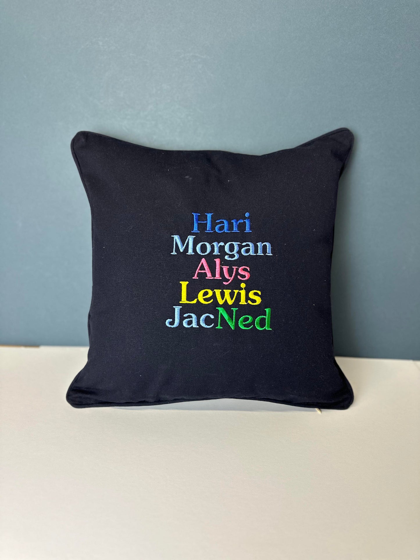 Clustog Sul y Mamau- ani-bendod Mother's day Cushion