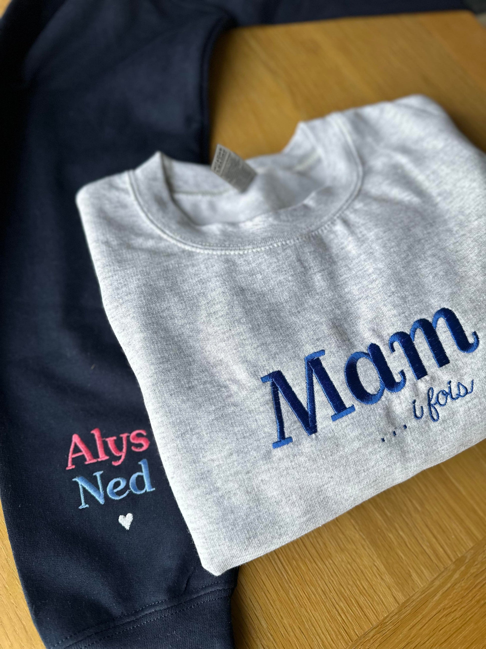 Mam i hogia/genod/bois/merched ani-bendod Sweatshirt