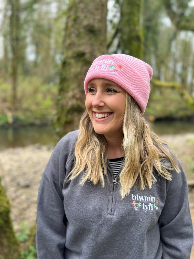 BEANIE-Blodyn tatws/blwmin lyfli/dyma'r dyddie da hat ani-bendod