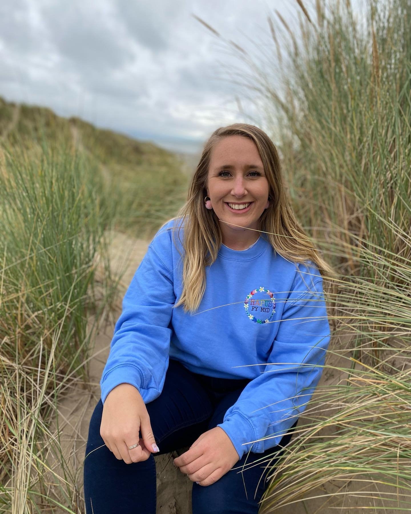 CAROLINA BLUE- 'Hapus fy myd' ani-bendod Sweatshirt