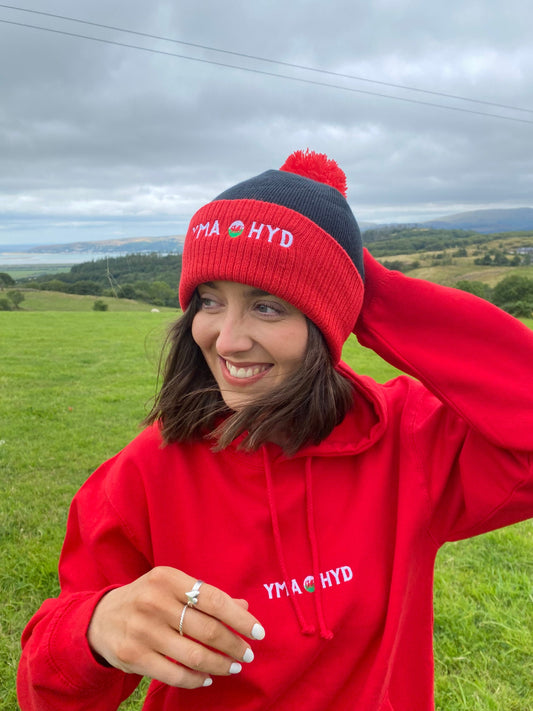 Yma o hyd-BOBBLE- hat ani-bendod