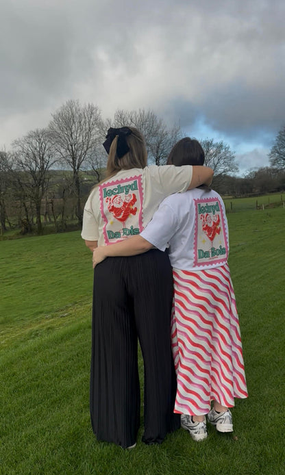 Crys T Iechyd Da Sion Corn | Santa Martini Glass Iechyd Da Oversized T-shirt