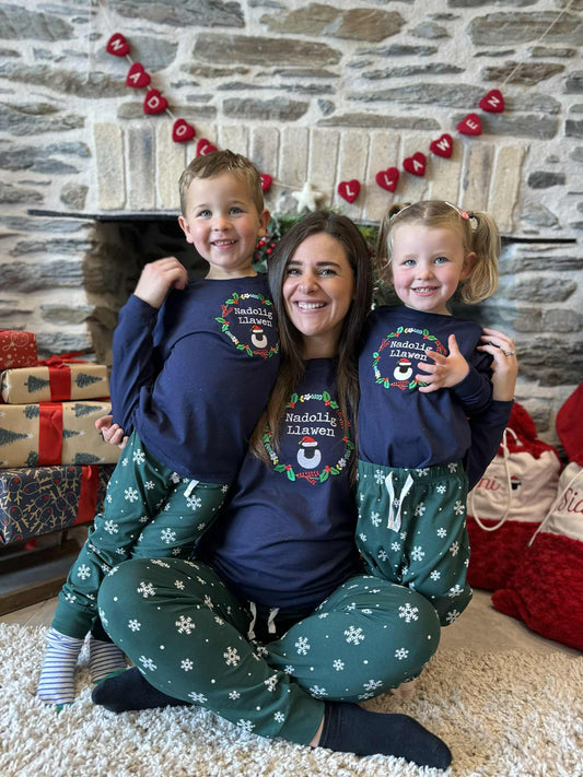 Pyjamas Nadolig teulu/Family Christmas pyjamas