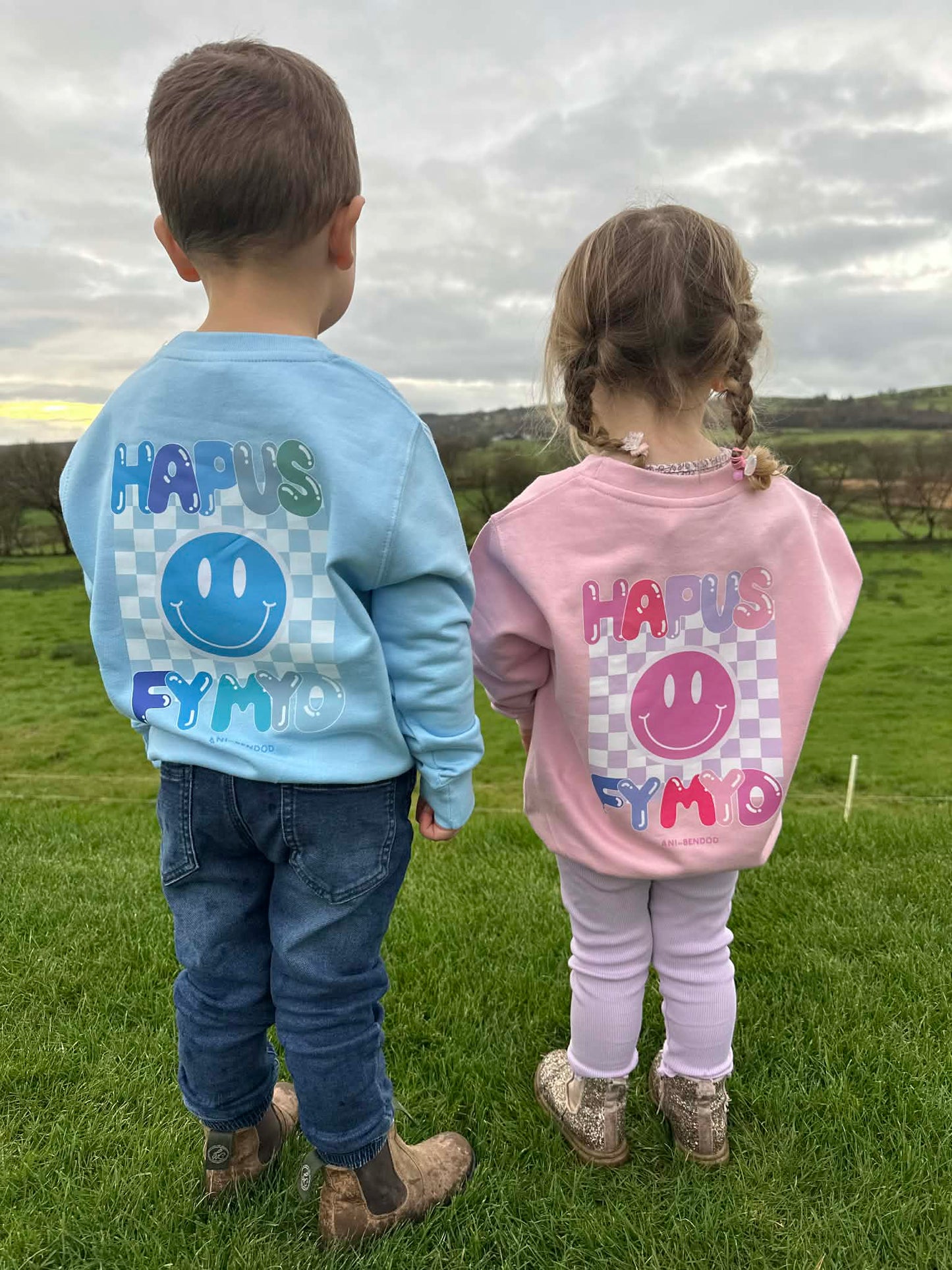 Siwmper Wyneb Hapus | Smiley Face Hoody Sweatshirt