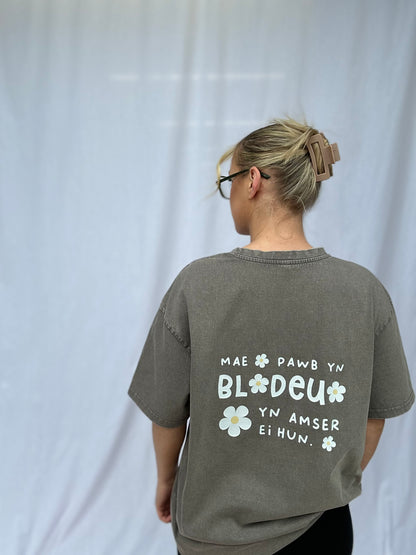 Blodeuo ani-bendod oversized tee