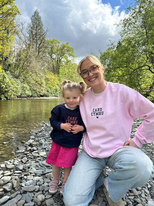 Siwmper Caru Cymru | Caru Cymru Sweatshirt