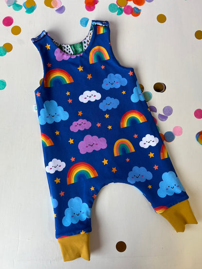 Ready to go-Romper Wellies/Rainbows ani-bendod